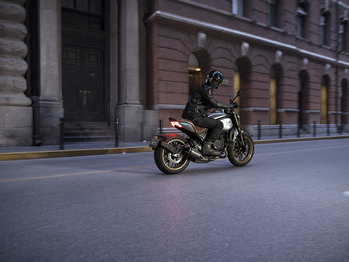 CFMOTO 700 CL-X Heritage (ABS)
