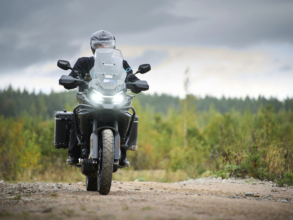 CFMOTO 700MT Advanced (ABS)