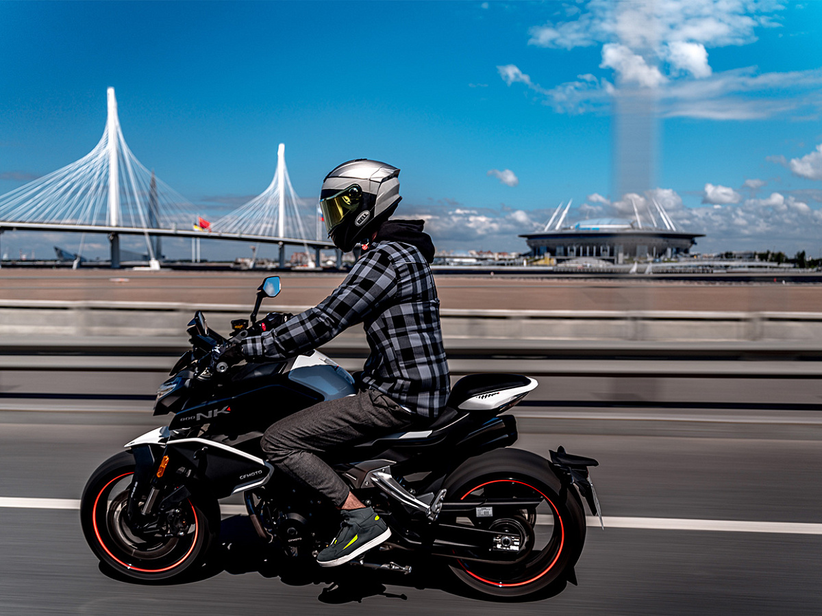 CFMOTO 800NK Advanced (ABS)