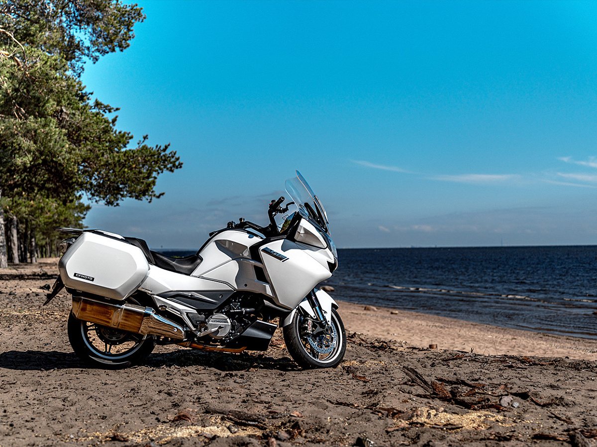 CFMOTO 1250TR-G ABS