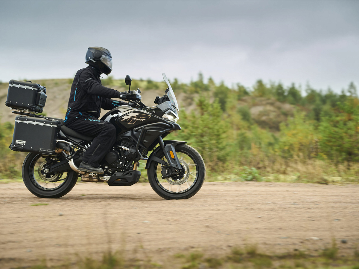 CFMOTO 700MT Advanced (ABS)