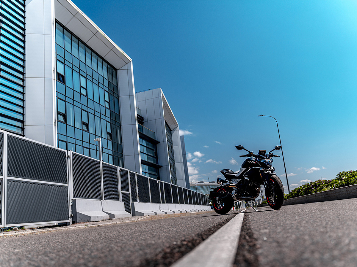 CFMOTO 800NK Advanced (ABS)