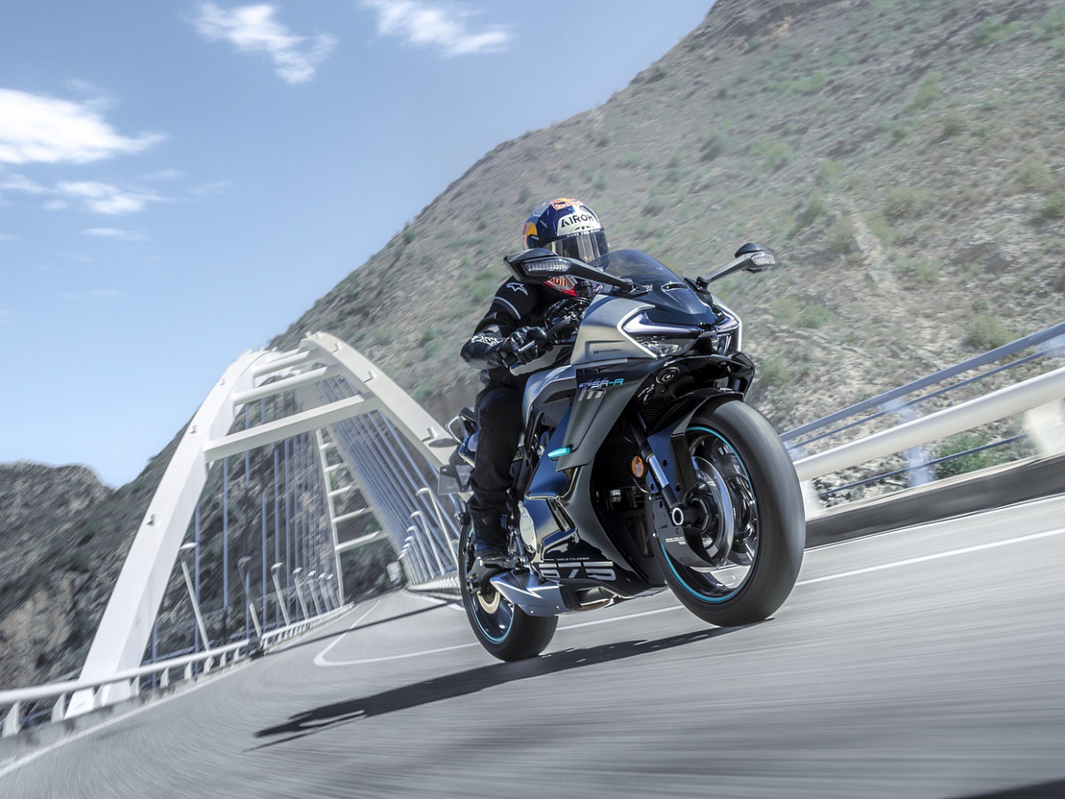 CFMOTO 675SR-R (ABS)