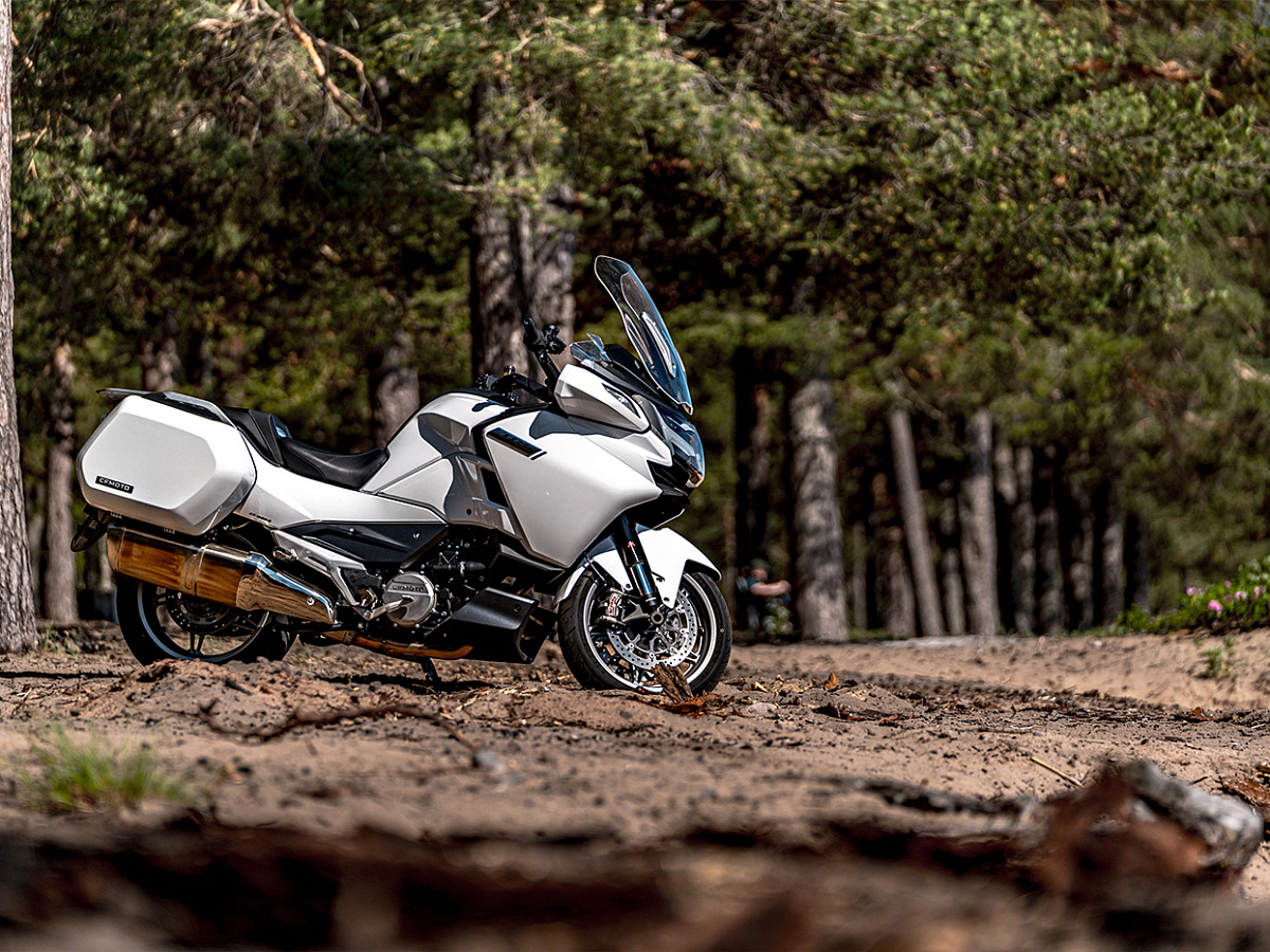CFMOTO 1250TR-G ABS