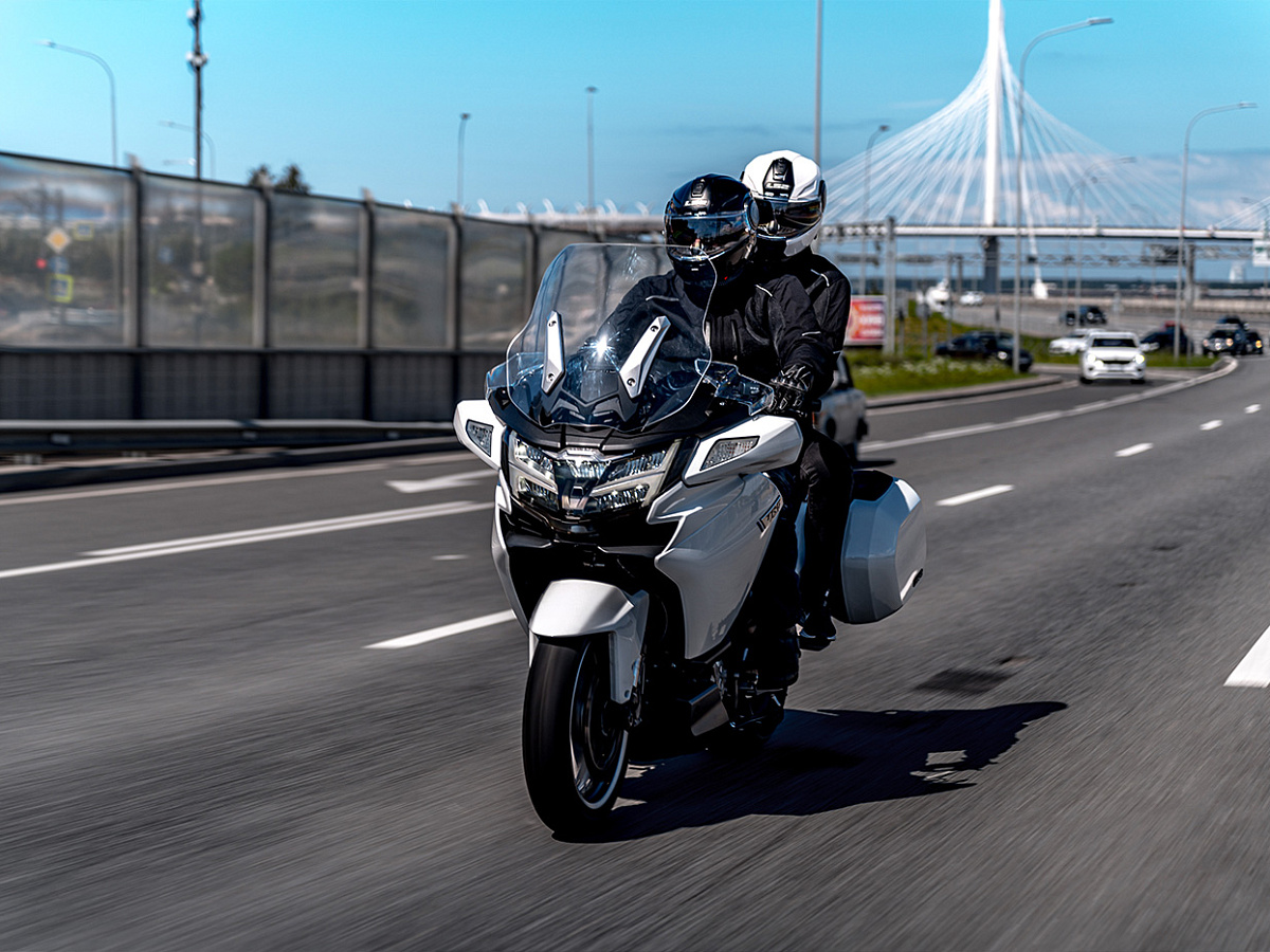 CFMOTO 1250TR-G ABS