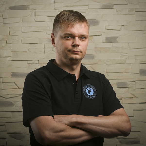 Денис Макаров