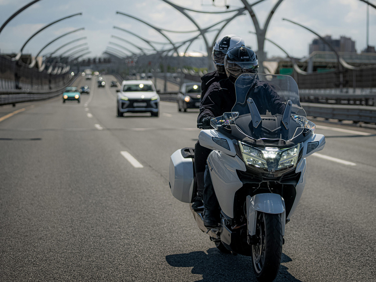 CFMOTO 1250TR-G ABS