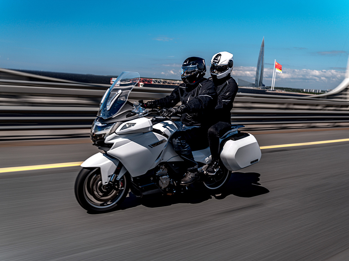 CFMOTO 1250TR-G ABS
