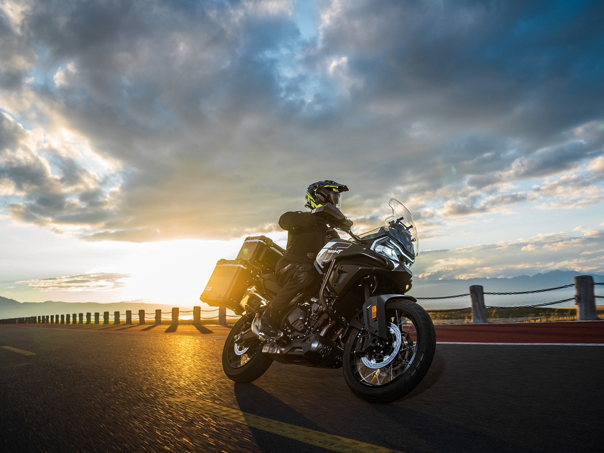 CFMOTO 700MT Advanced (ABS)