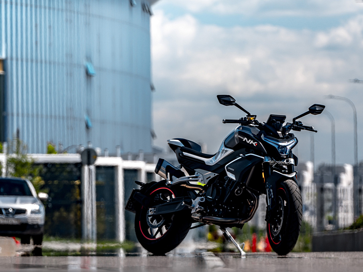 CFMOTO 800NK Advanced (ABS)