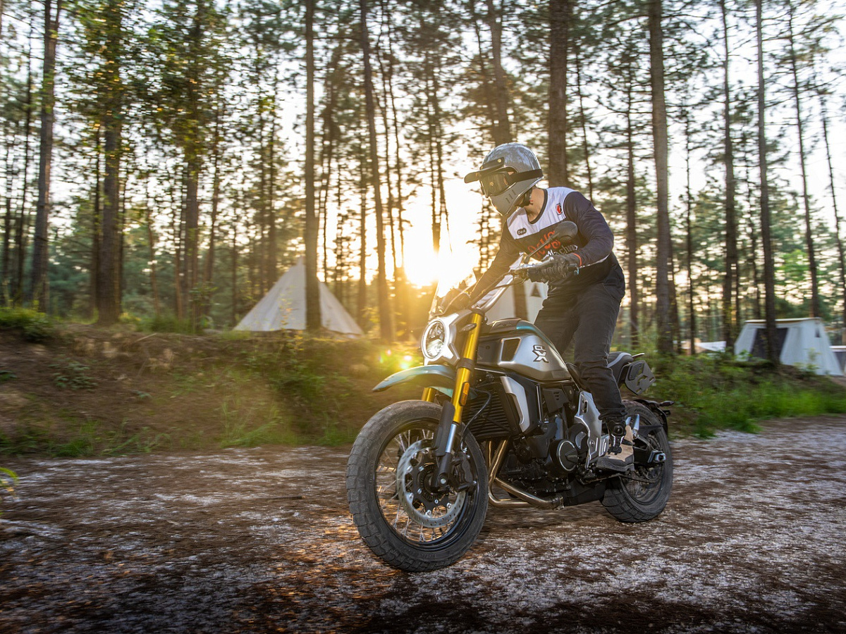 CFMOTO 700CL-X Adventure (ABS)