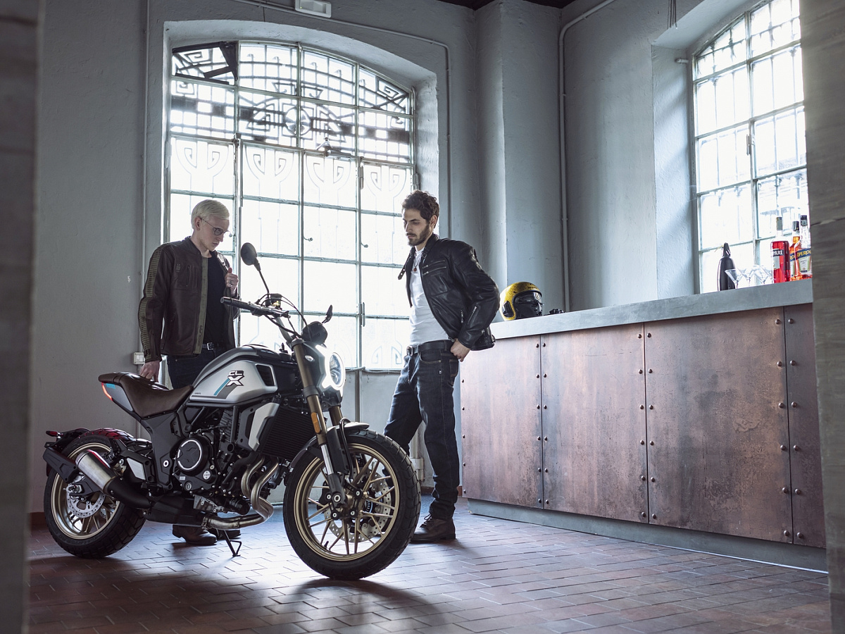 CFMOTO 700 CL-X Heritage (ABS)