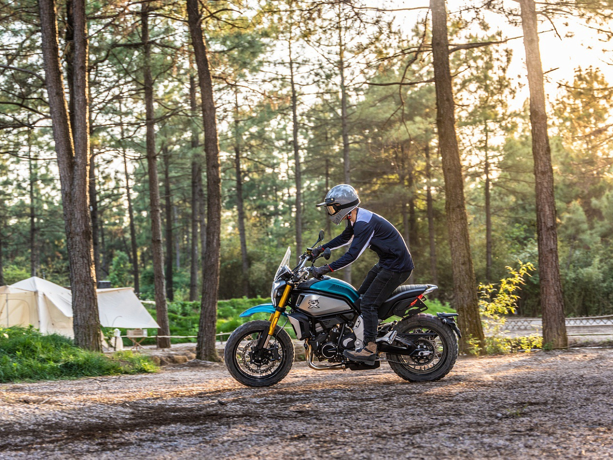 CFMOTO 700CL-X Adventure (ABS)