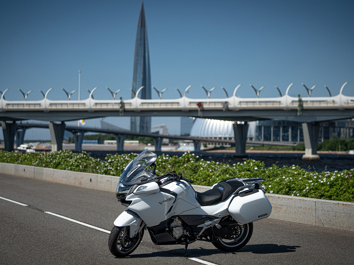 CFMOTO 1250TR-G ABS