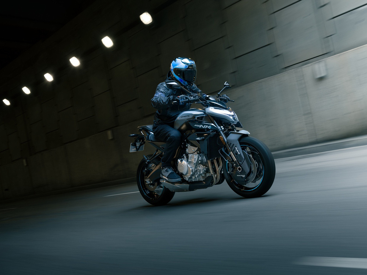 CFMOTO 675NK (ABS)