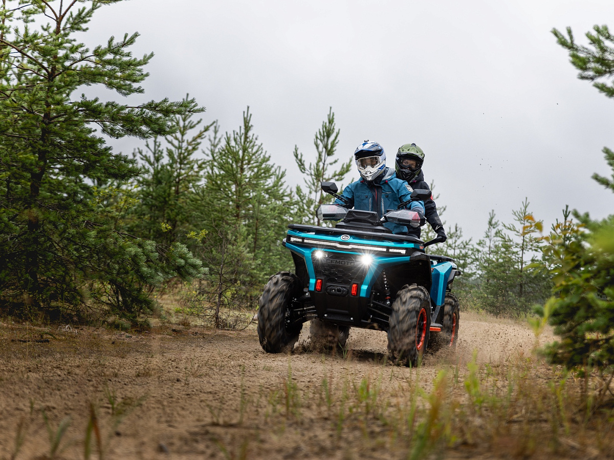 CFMOTO CFORCE 650 EPS