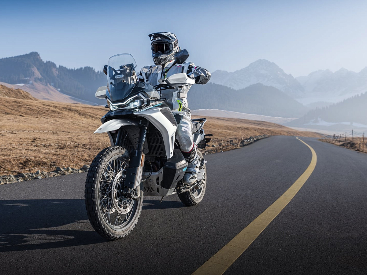 CFMOTO 1000MT-X Sport