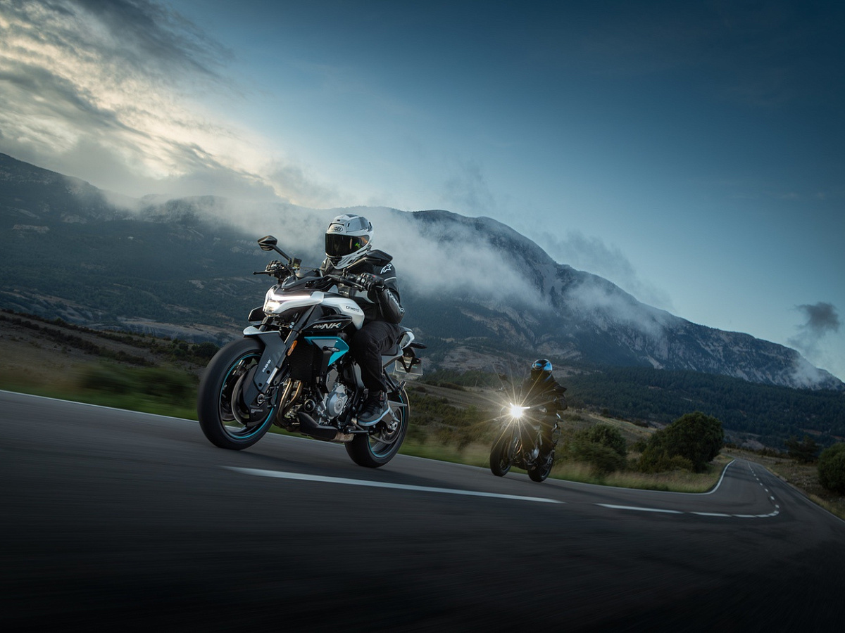 CFMOTO 675NK (ABS)