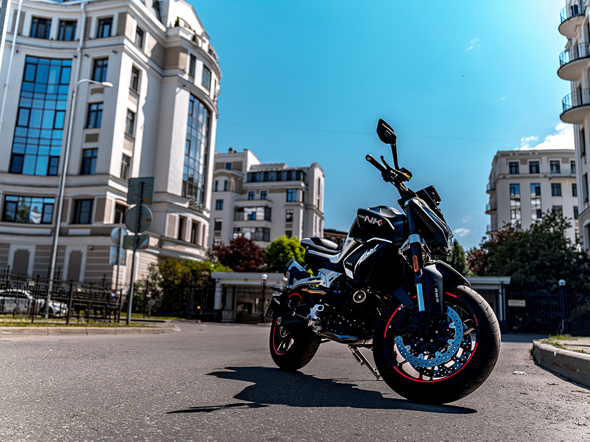 CFMOTO 800NK Advanced (ABS)