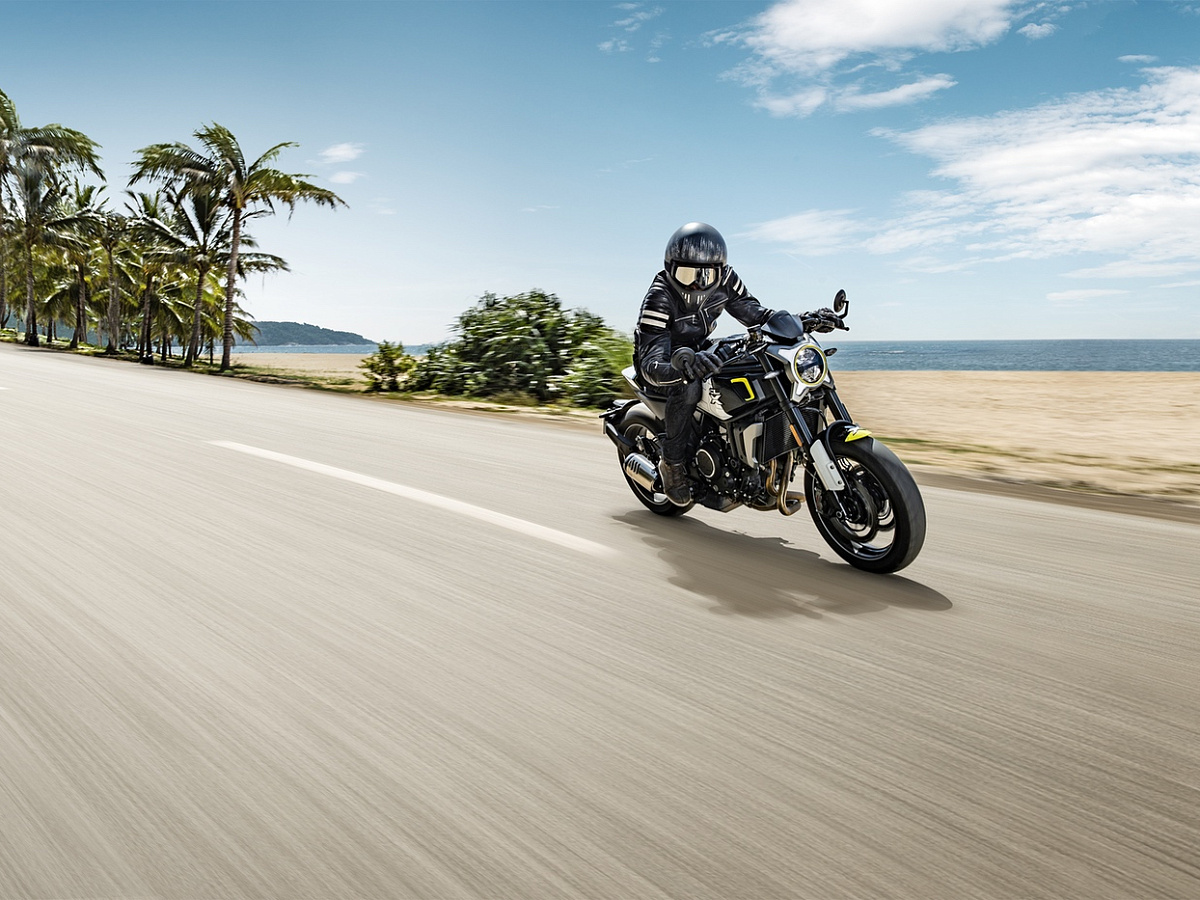 CFMOTO 700CL-X Sport (ABS)