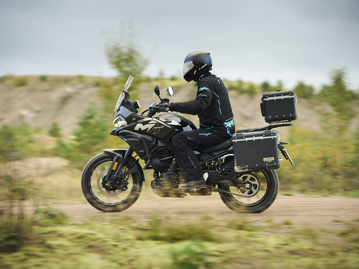 CFMOTO 700MT Advanced (ABS)