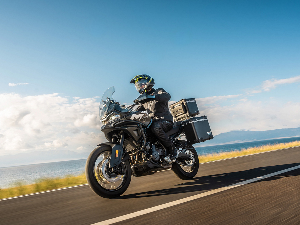 CFMOTO 700MT Advanced (ABS)