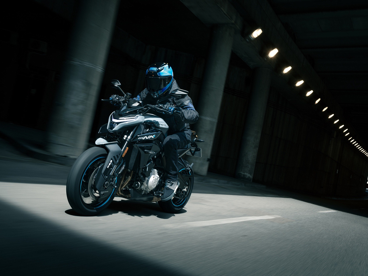 CFMOTO 675NK (ABS)