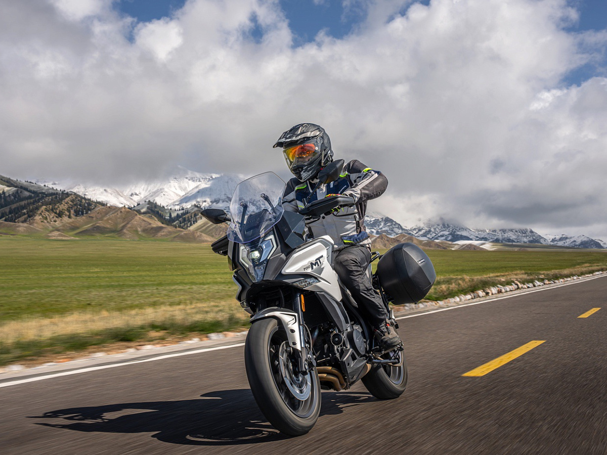 CFMOTO 700MT (ABS)