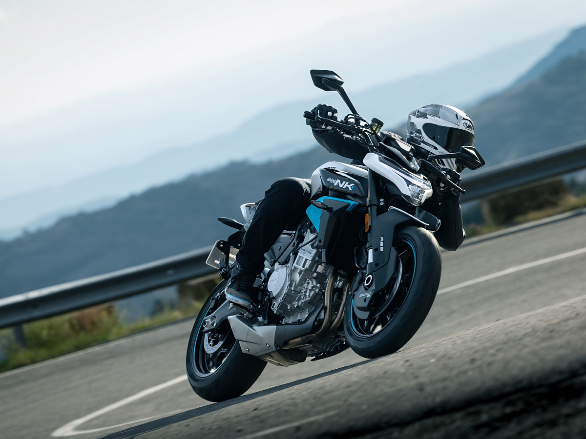 CFMOTO 675NK (ABS)