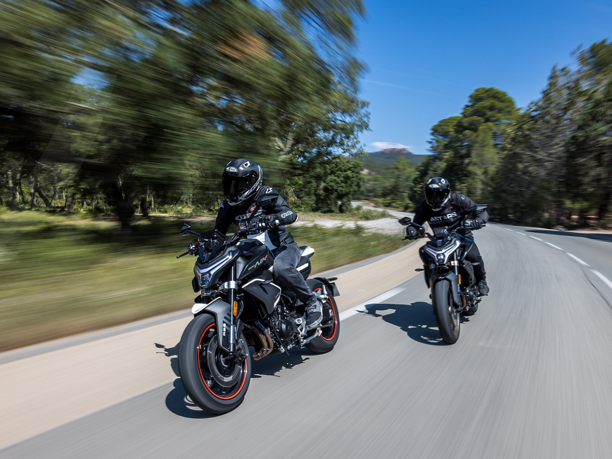 CFMOTO 800NK Advanced (ABS)