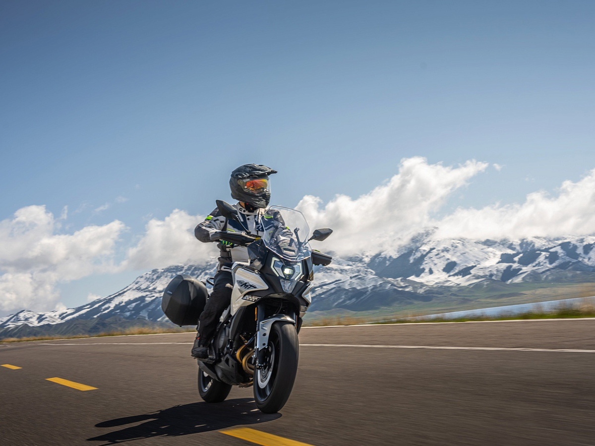 CFMOTO 700MT (ABS)