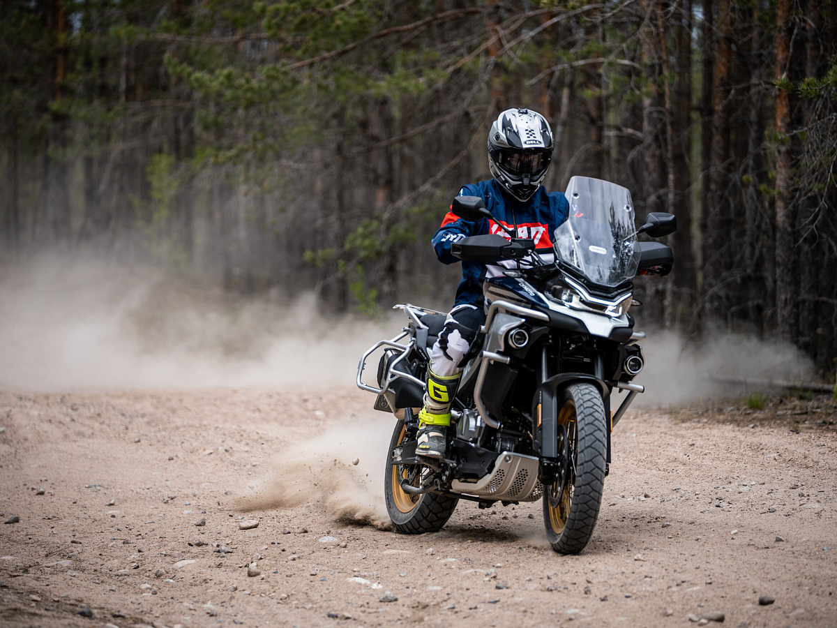 CFMOTO 800MT Explore (ABS)