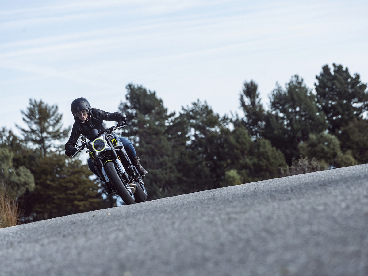 CFMOTO 700CL-X Sport (ABS)