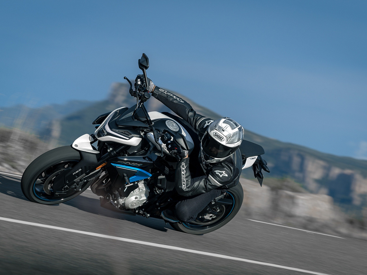 CFMOTO 675NK (ABS)